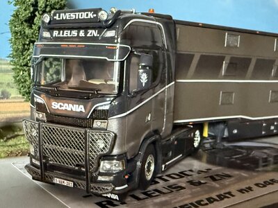 WSI WSI Scania S Highline 4x2 met 3-as veeoplegger KENNETH LEUS