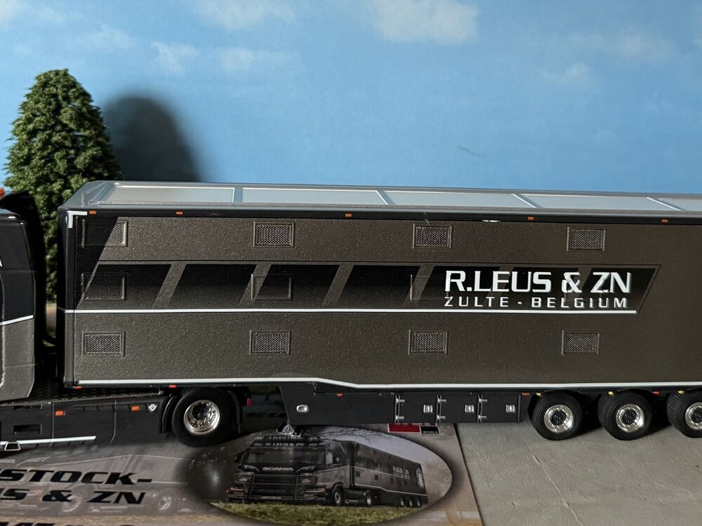 WSI WSI Scania S Highline 4x2 with 3-axle livestock trailer KENNETH LEUS