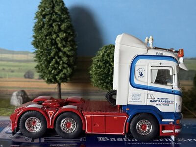 Tekno Tekno Scania R Highline 6x2 BASTIAANSEN