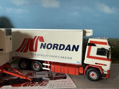 Tekno Tekno Volvo F16 Globetrotter rigid truck with 2-axle trailer NORDAN