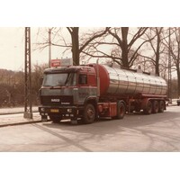 Tekno Iveco TurboStar with 3-axle  tank trailer SVEND DAHL