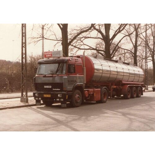 Tekno Tekno Iveco TurboStar with 3-axle  tank trailer SVEND DAHL