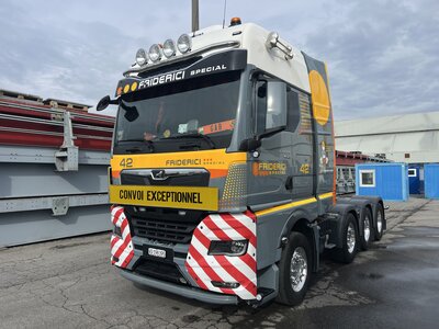 Tekno Tekno MAN TGX GX 8x4 with 2-axle broshuis dieplader FRIDERICI