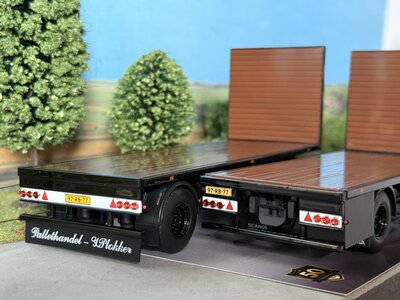 Tekno  Tekno Scania 111 rigid truck with 2-axle flatbed trailer PLOKKER PALLETS