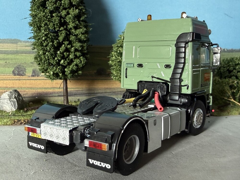 WSI WSI Volvo F12 Globetrotter 4x2 OEGEMA