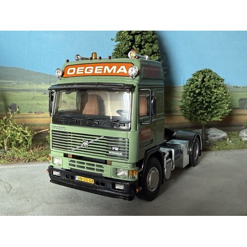 WSI WSI Volvo F12 Globetrotter 4x2 OEGEMA