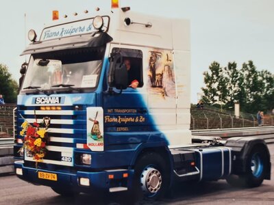 WSI WSI Scania 143H streamline met 3-as flexcontainer oplegger + 40ft. container WILBERT KUIPERS