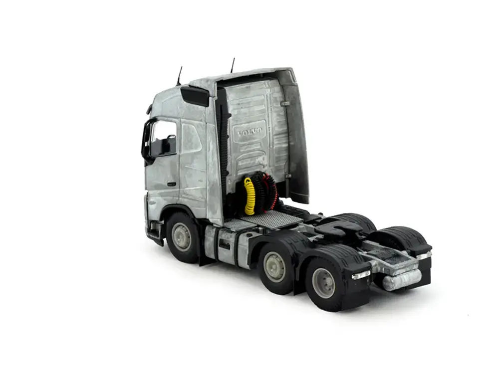 Tekno Tekno Volvo FH05 Globetrotter 6x2 Tractor kit