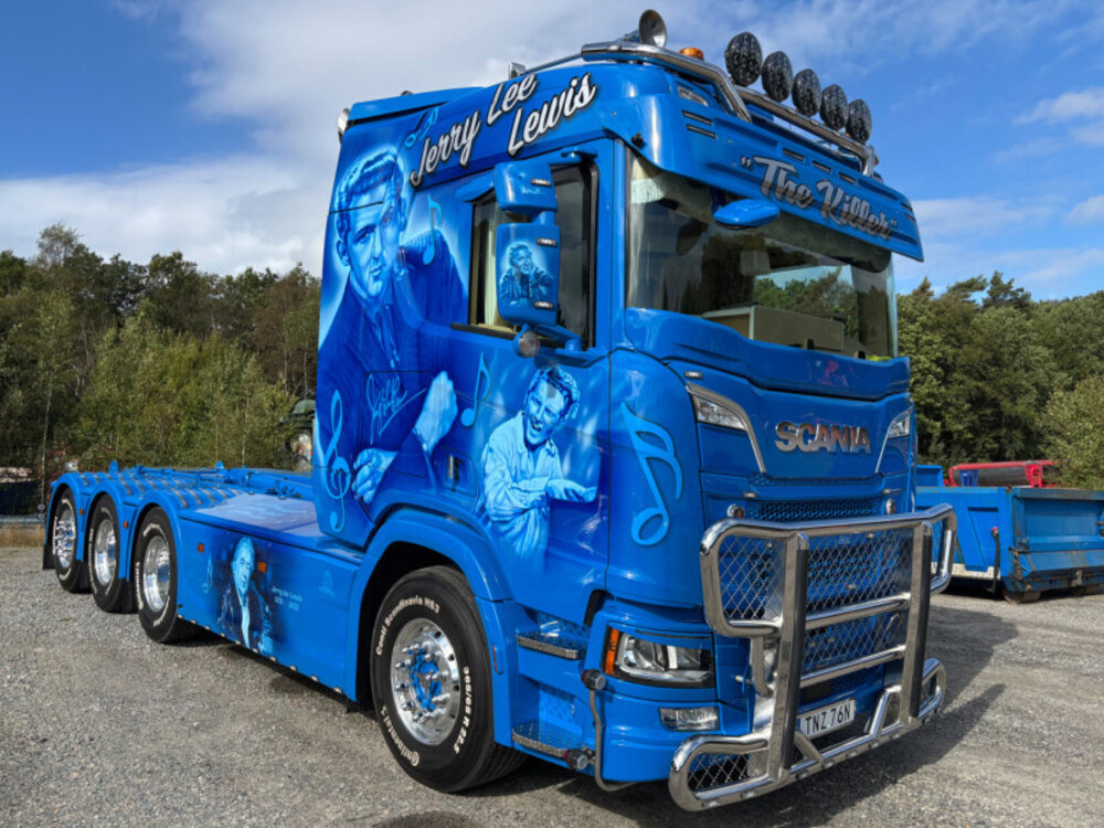 WSI WSI Scania R Normal 8x4 motorwagen met haakarm systeem + 15m3 container MOLANDER