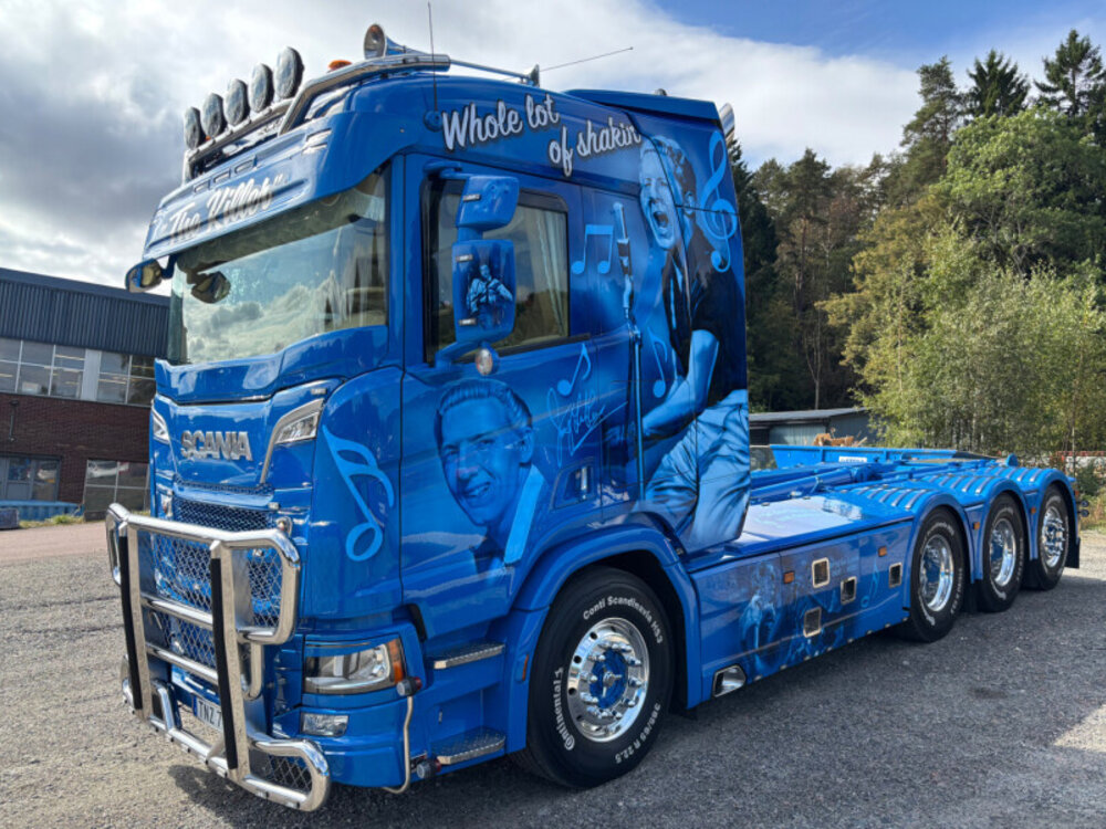 WSI WSI Scania R Normal 8x4 motorwagen met haakarm systeem + 15m3 container MOLANDER