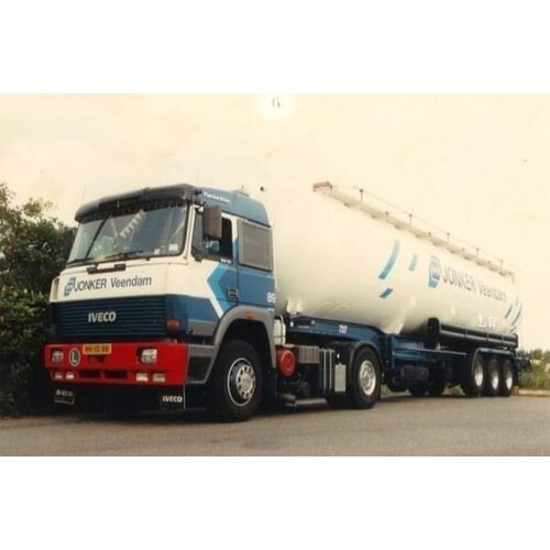Tekno Tekno Iveco Turbostar 4x2 met 3 assige Silo oplegger JONKER VEENDAM