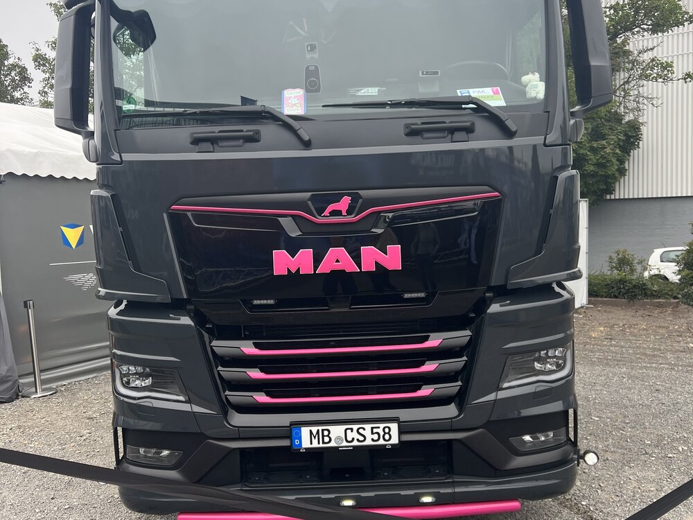 Tekno Tekno MAN TGX GX met 3-assige schuifzeilen oplegger CHRISTINA SCHEIB