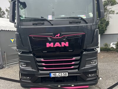 Tekno Tekno MAN TGX GX met 3-assige schuifzeilen oplegger CHRISTINA SCHEIB