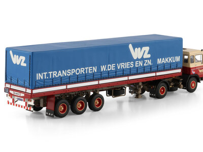 WSI WSI DAF 2600 4x2 met classic 3-as zeilenoplegger W. DE VRIES & ZN.