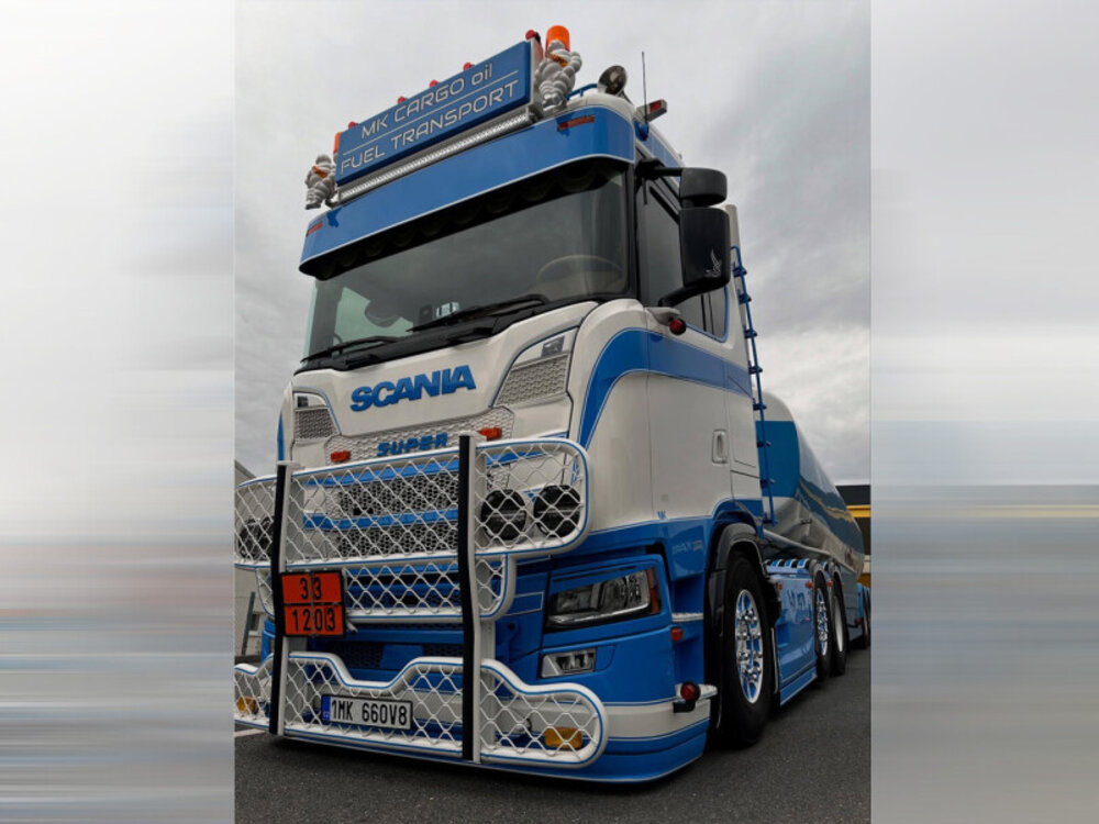 WSI WSI Scania S Normal 6x2 twin steer MK CARGO OIL