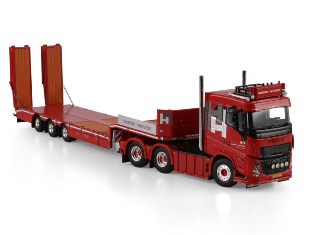 WSI WSI Volvo FH Aero Sleeper Cab 6x2 with 3-axle semi low loader with ramps HARDEMAN VAN HARTEN