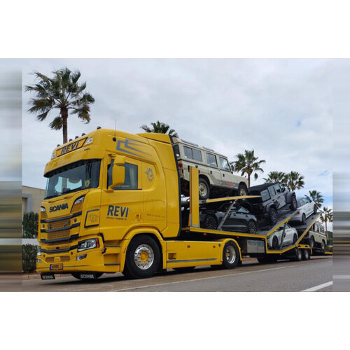 WSI WSI Scania R Highline 4x2 + 3-axle trucktransporter REVI
