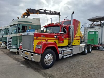 Tekno Tekno Mack Superliner RW II 6x2 ANTONIS VERHUUR