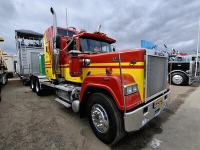 Tekno Tekno Mack Superliner RW II 6x2 ANTONIS VERHUUR