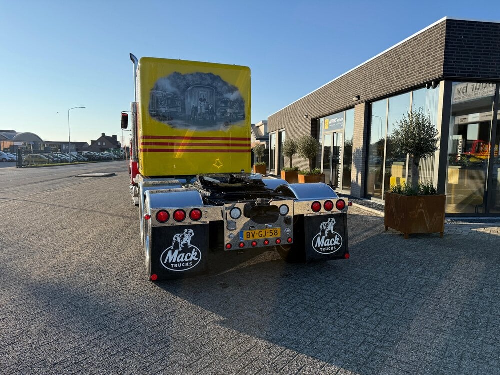 Tekno Tekno Mack Superliner RW II 6x2 ANTONIS VERHUUR