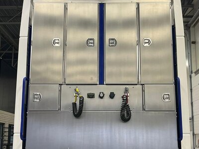 Tekno Tekno Scania NGS Highline 8x4 met 3-as Broshuis dieplader TWAN BIERINGS