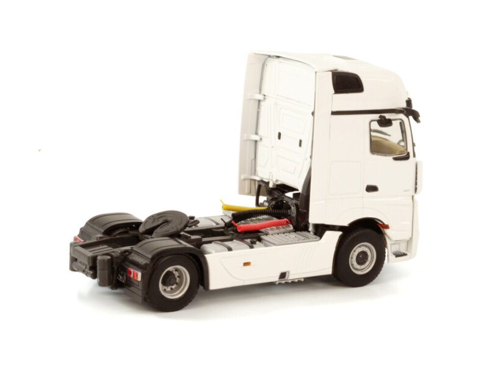 WSI WSI Mercedes Benz MP5 Giga Space 4x2 WHITE LINE