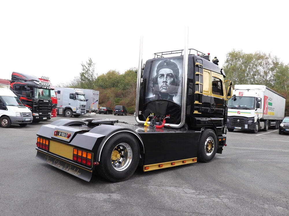 Tekno Tekno Scania 143H 4x2 streamline Vandenbulcke STH