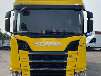 Tekno Tekno Scania NGR Highline 4x2 met 3-asssige zeiloplegger SIFTE BERTI