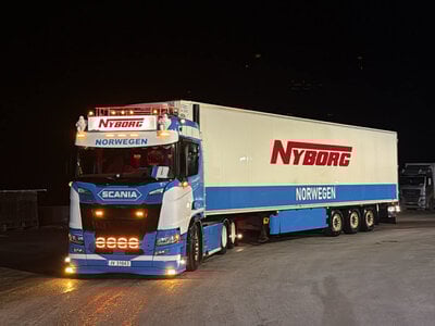 Tekno Tekno Scania NGR Normal met 3-assige oplegger NYBORG