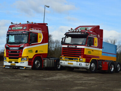 WSI WSI Scania R Highline 6x2 + Scania 143M streamliner 6x2 AUNING