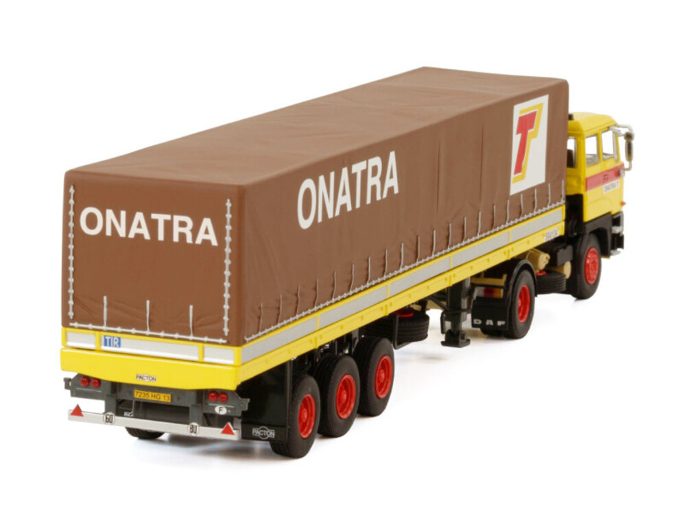 WSI WSI DAF 2800 4x2 met classic 3-assige schuifzeilen oplegger ONATRA