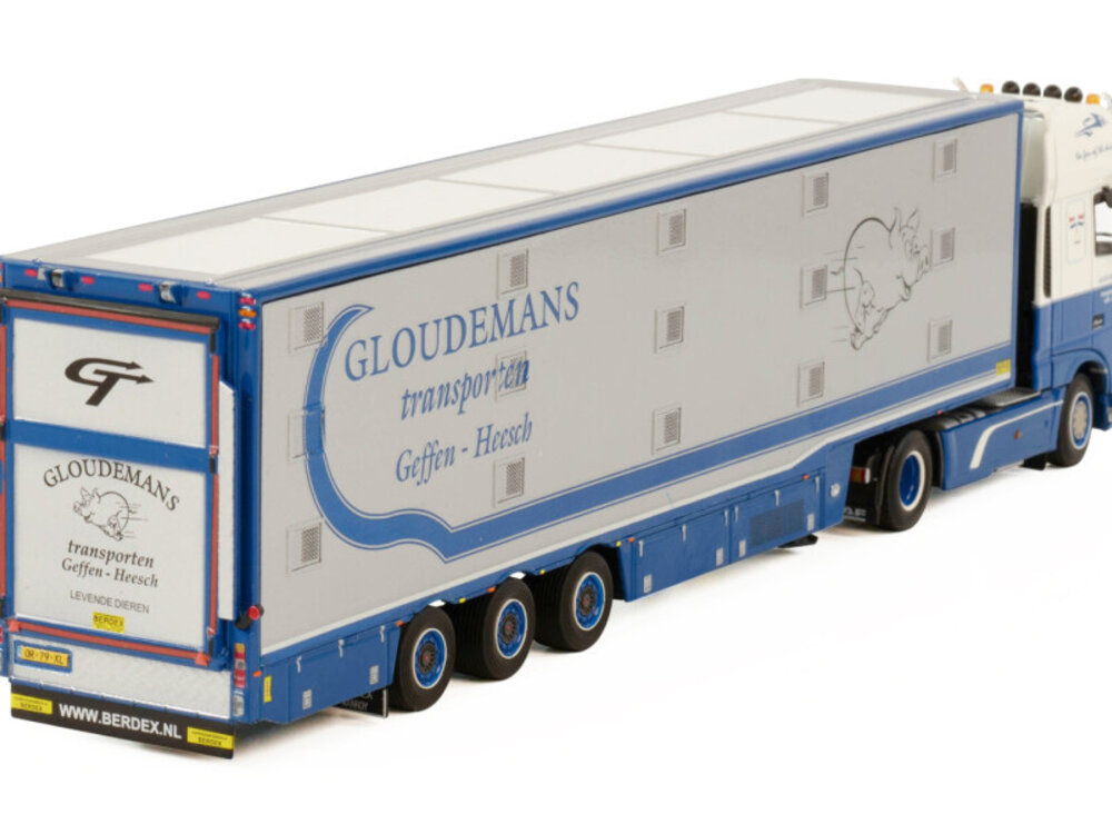 WSI WSI DAF XF Super Space Cab 4x2 Livestock trailer GLOUDEMANS