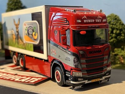 WSI WSI Scania R Highline 6x2 tag axle combi N.C. CHRISTENSEN & SONNER