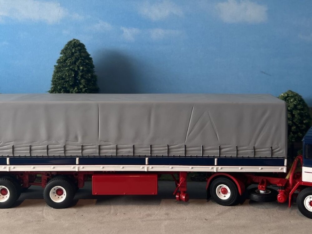 WSI WSI DAF 2600 4x2 with classic curtainside trailer MAASTRANS