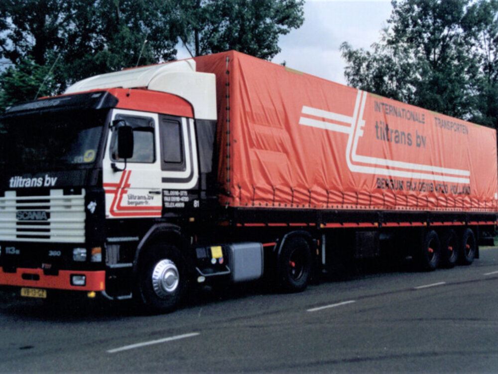 WSI WSI Scania 3-serie met schuif zeilenoplegger TILTRANS