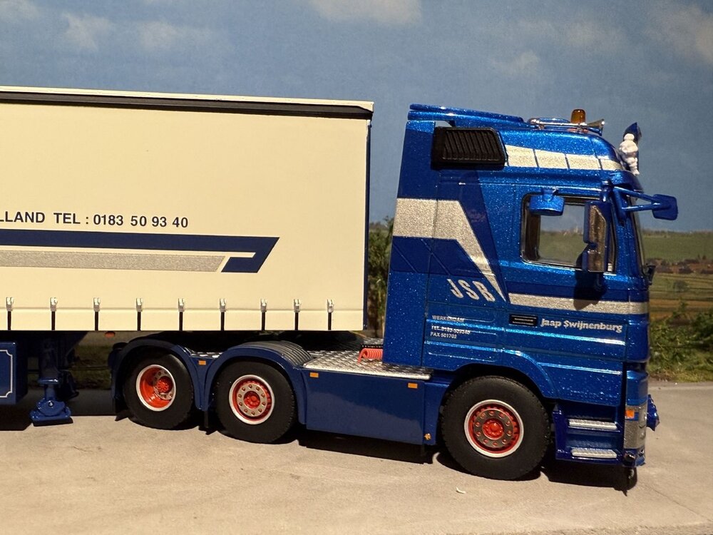 WSI WSI Mercedes- Benz Actros MP3 6x2 twin steer with 4-axle curtainside trailer JSB SWIJNENBURG