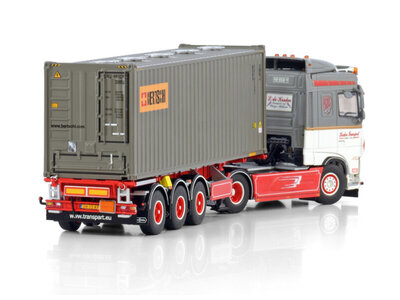 WSI WSI DAF XF Space Cab 4x2 + 3-axle container trailer with 30ft. bulkcontainer DE KRAKER