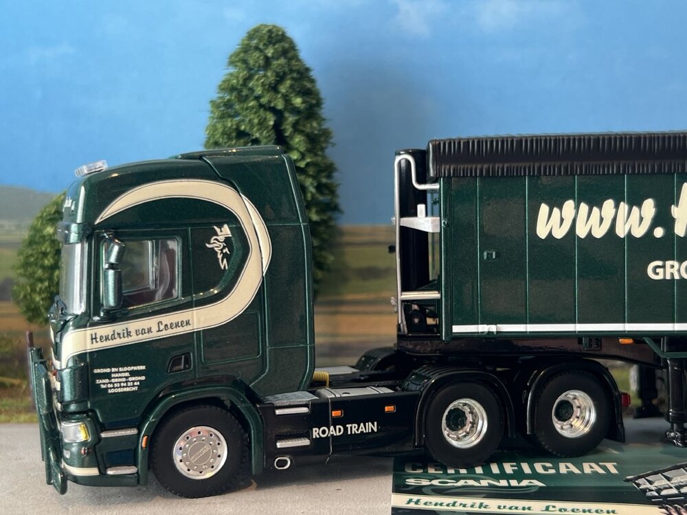 WSI WSI Scania R Highline 6x2 + 3-axle volume tipper trailer HENDRIK VAN LOENEN