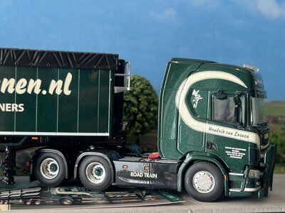 WSI WSI Scania R Highline 6x2 + 3-axle volume tipper trailer HENDRIK VAN LOENEN