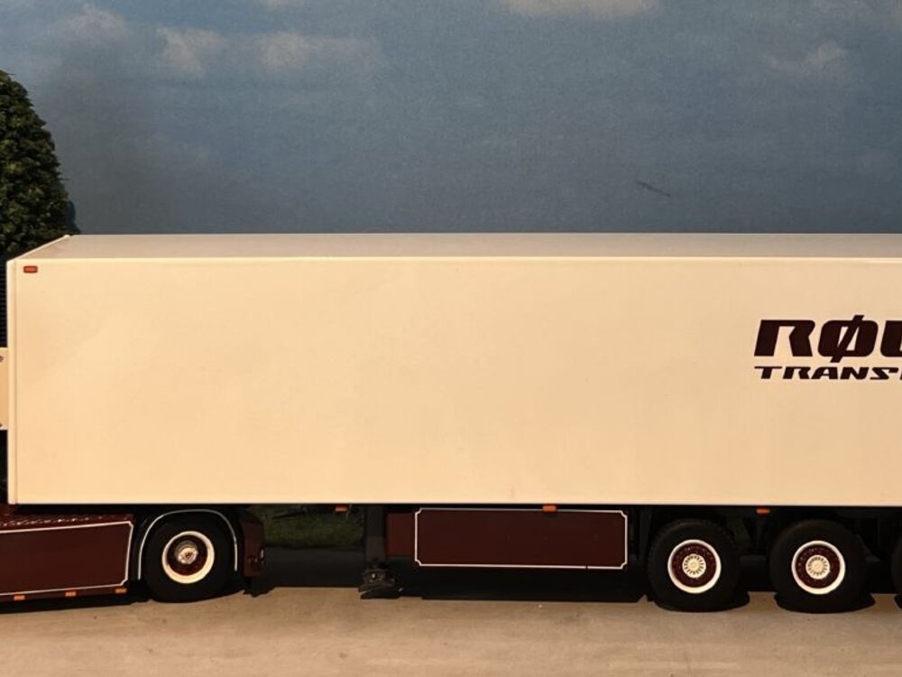 WSI WSI Scania S Highline 4x2 + 3-axle reefer trailer ROLING