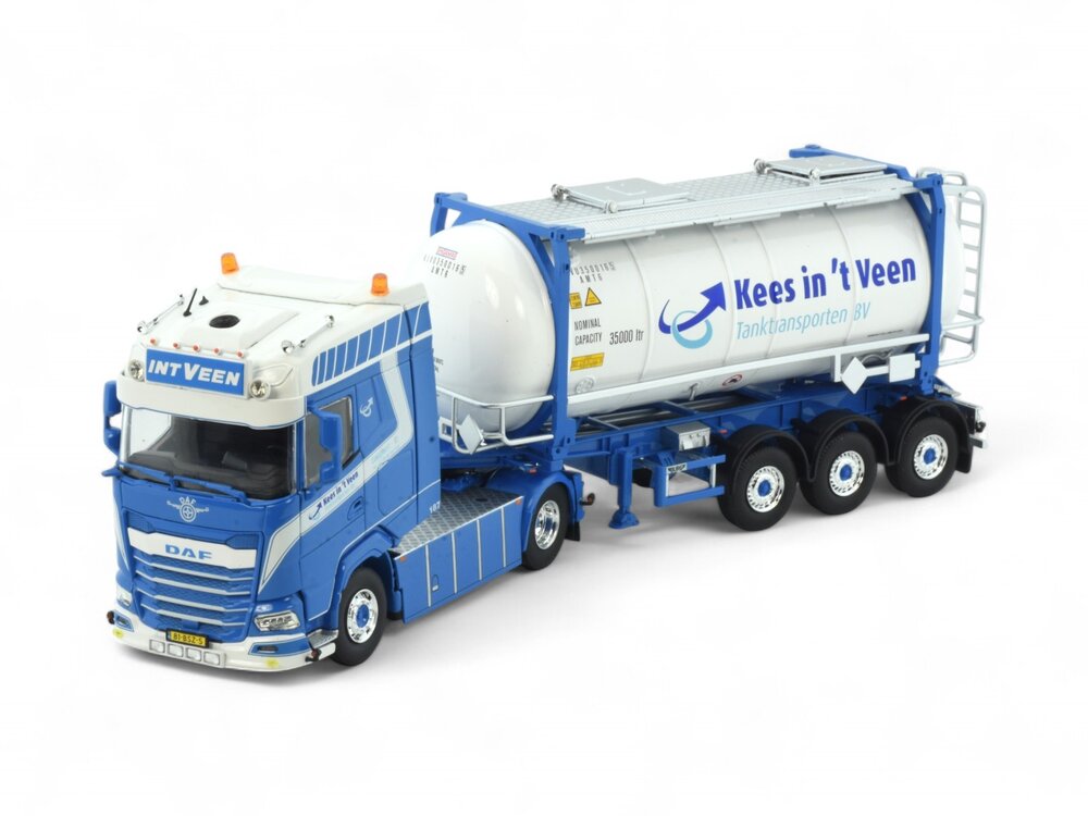 Tekno Tekno DAF XG 4x2 met kort container chassis met Swap container KEES IN'T VEEN