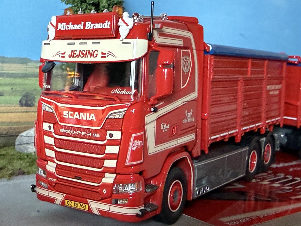 Tekno Tekno Scania Next Gen 770S-V8 motorwagen met 4-as aanhanger MICHAEL BRANDT