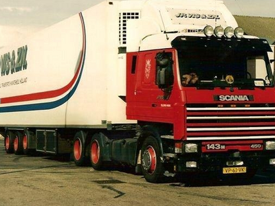 Tekno Tekno Scania 143M 6x2 with 3-axle reefer trailer J.P. VIS