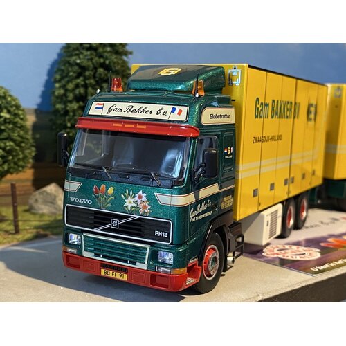Tekno Tekno Volvo FH12 truck with with 2-axlessige trailer GAM BAKKER