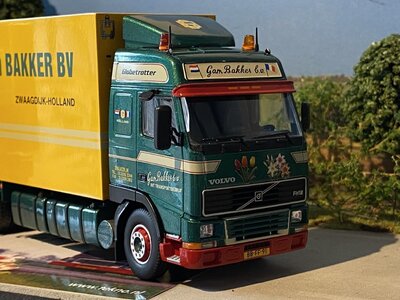 Tekno Tekno Volvo FH12 motorwagen met 2-asssige aanhanger GAM BAKKER