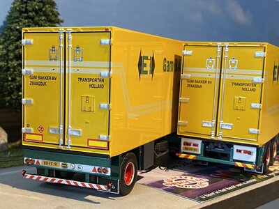 Tekno Tekno Volvo FH12 motorwagen met 2-asssige aanhanger GAM BAKKER