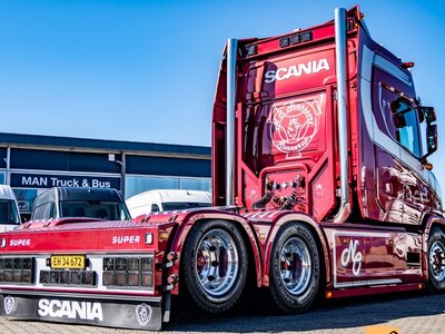 Tekno Tekno Scania Tuft R Highline 6x2 sleepas trekker NICOLAJ F. OLSEN