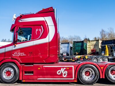Tekno Tekno Scania Tuft R Highline 6x2 sleepas trekker NICOLAJ F. OLSEN