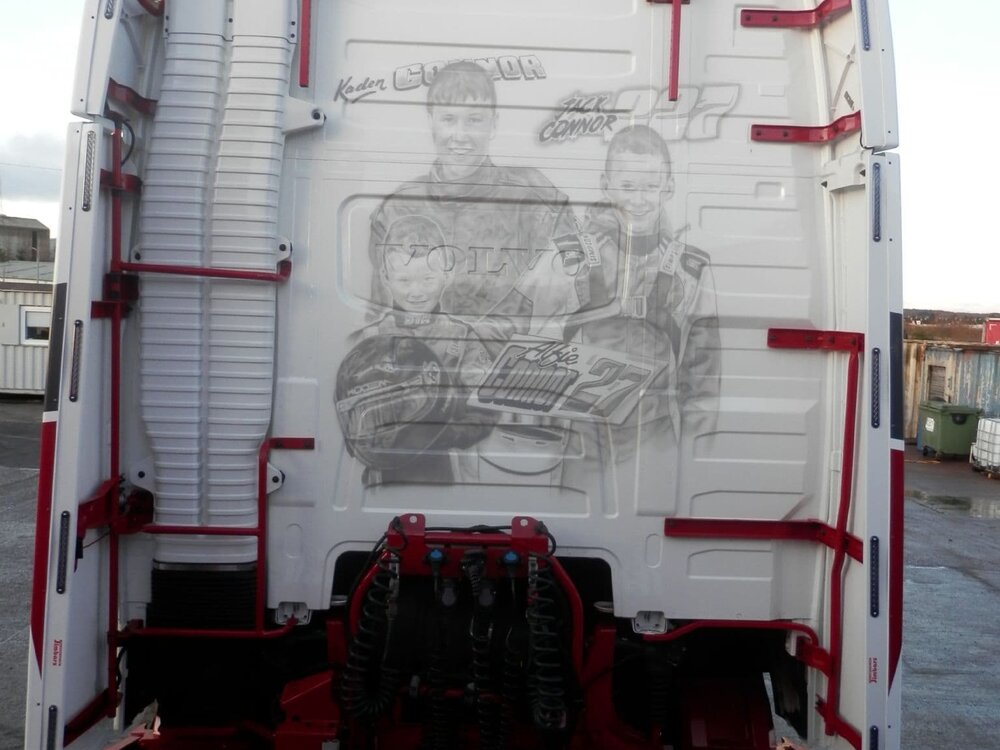 WSI WSI Volvo FH5 6x2 + 4-axle lowloader KNT Shotts Scotland