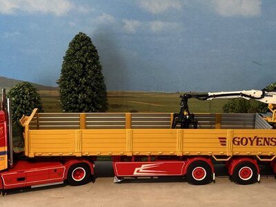 WSI WSI Volvo FH4 sleeper cab 4x2 met 3-assige stenen oplegger GOYENS